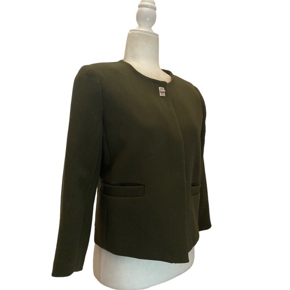 Philosophy Fern Green Crop Blazer with Silver Hardware Closure - Picture 2 of 12